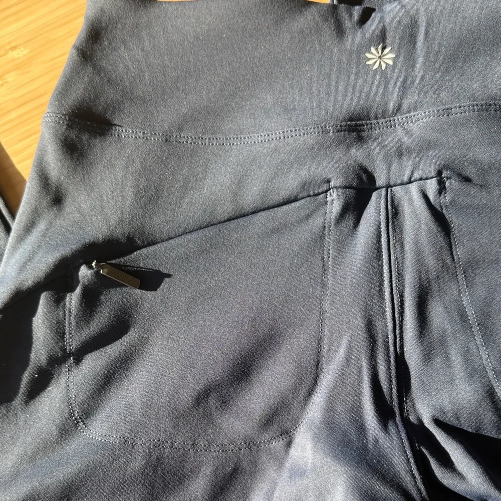 Athleta Headlands Hybrid Cargo Tight - size 0P - Navy NWT - Picture 8 of 14